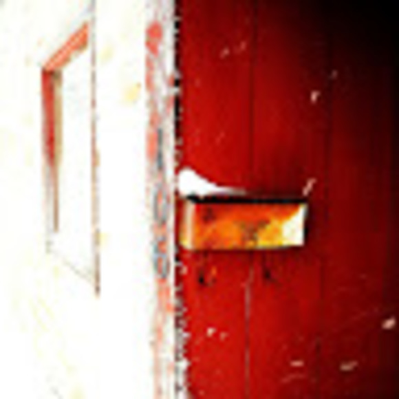 Meet your Posher, Carissa - Picture 1 of 1